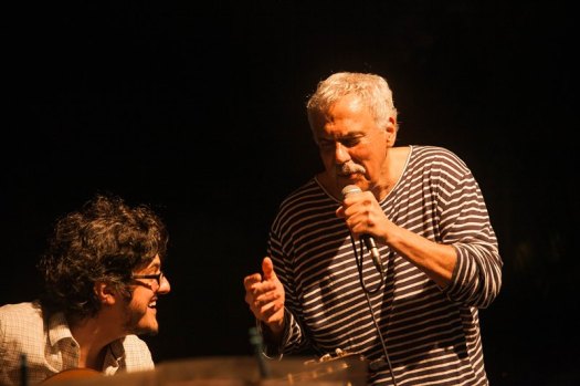 Com o violonista André Siqueira, durante o show na Ponta do Bonfim. Foto: Doriana Camello