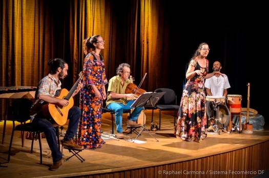 O Ilumiara em apresentação no Sesc/DF. Foto: Rafael Carmona/ Sistema Fecomércio/DF