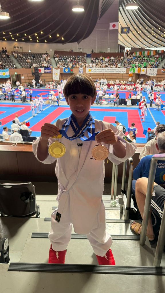 O pequeno João Guilherme Maciel, de 7 anos, trouxe duas medalhas do Japão para o Maranhão - foto: divulgação