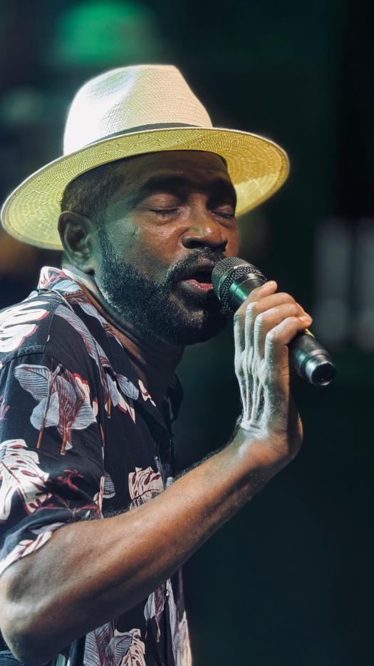 O cantor e compositor Zé Lopes - foto: divulgação